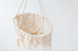 Hängesessel für den Balkon - diese Möglichkeiten gibt es