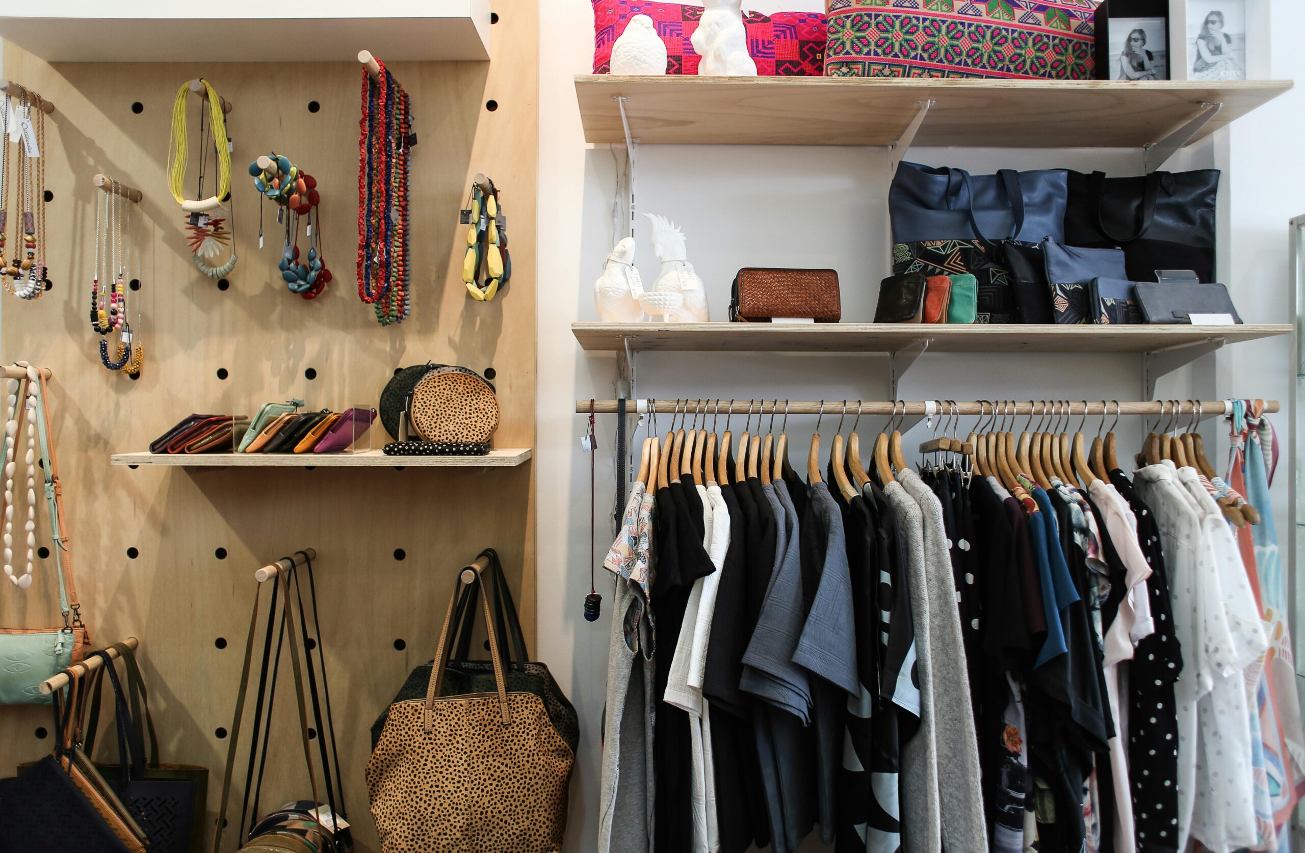 Platz sparen im Schlafzimmerschrank - perfekte Tipps für effektive Stauraumnutzung