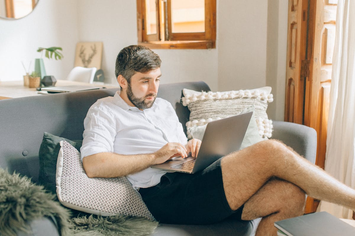 Wie gestalte ich ein ergonomisches Home-Office