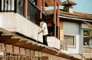 Welcher Hochdruckreiniger ist ideal für die Terrassenreinigung?