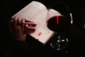 Wie entferne ich Wein- und Bierflecken von meinem Teppich?