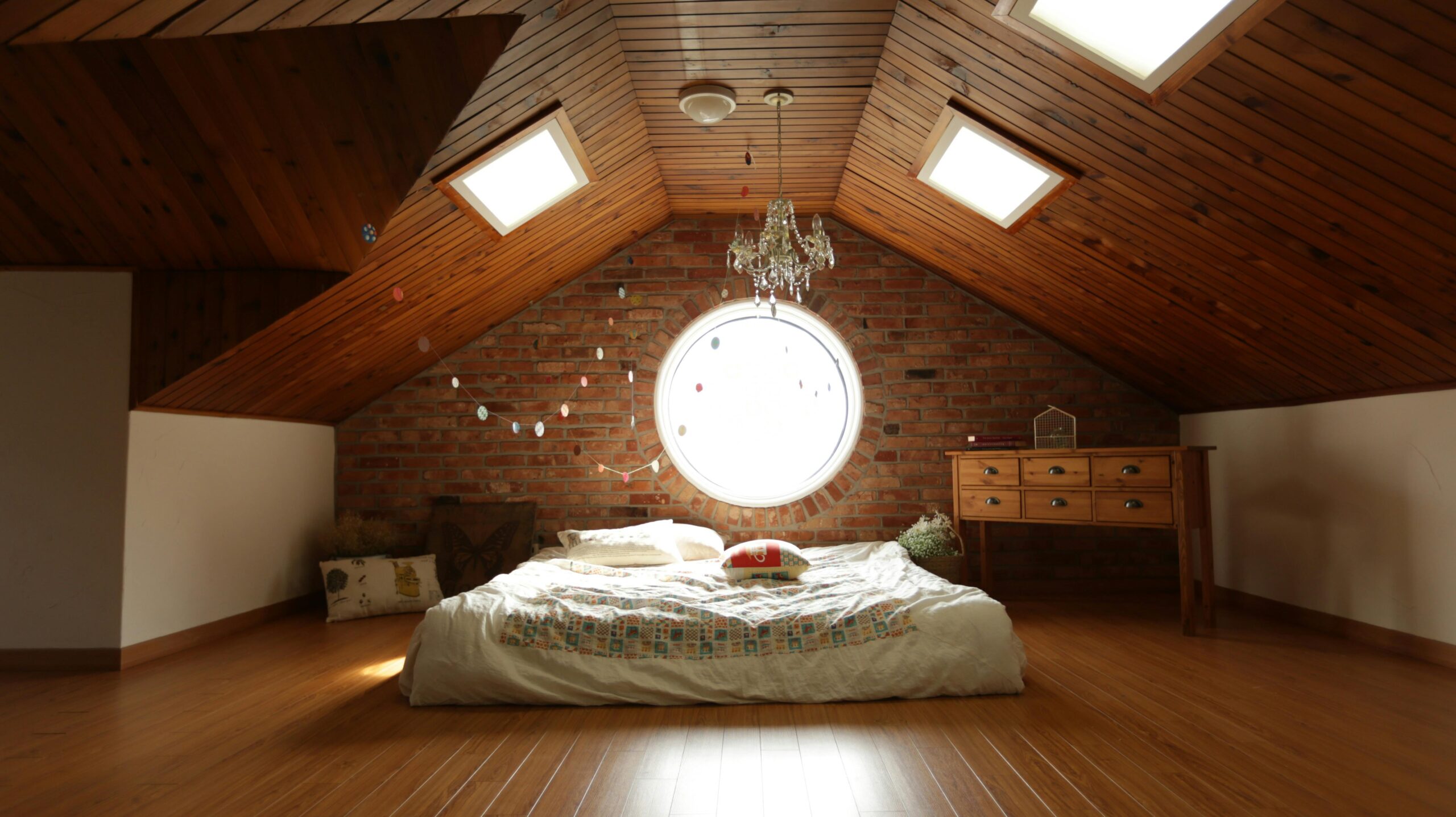 Welche Farben passen zu skandinavischen Möbeln im Schlafzimmer?