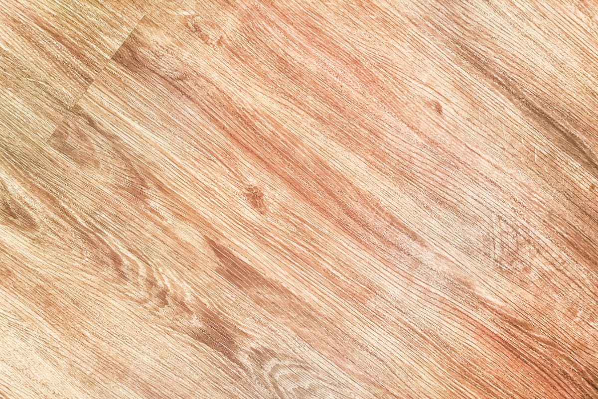 Wie entferne ich Schmierstreifen von meinem Laminatboden