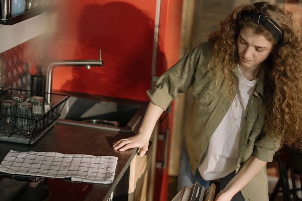 Warum läuft mein Geschirrspüler über? 25 Warum läuft mein Geschirrspüler über?